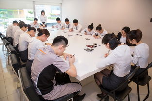 二手车行业的礼仪服务革命 走进澳康达第二届礼仪大赛